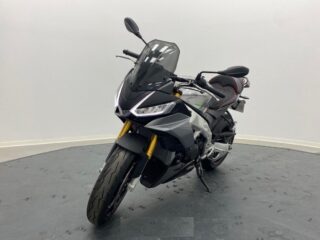 Aprilia Tuono V4