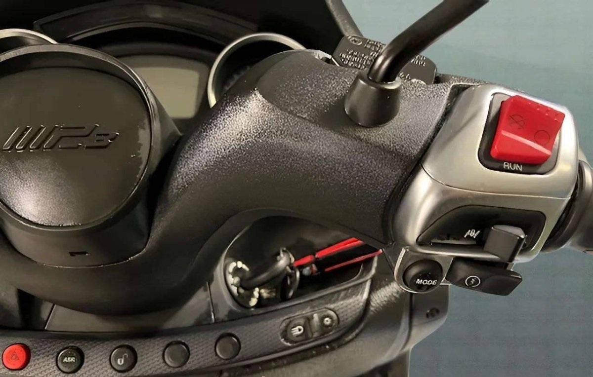 Piaggio MP3 Vespa- 500 HPE SPORT – Image 5