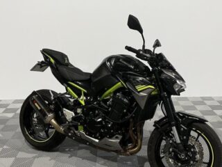 Kawasaki Z900 6900 KM / Echappement AKRAPOVIC