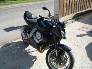 Kawasaki z750 couleur noire année 2007